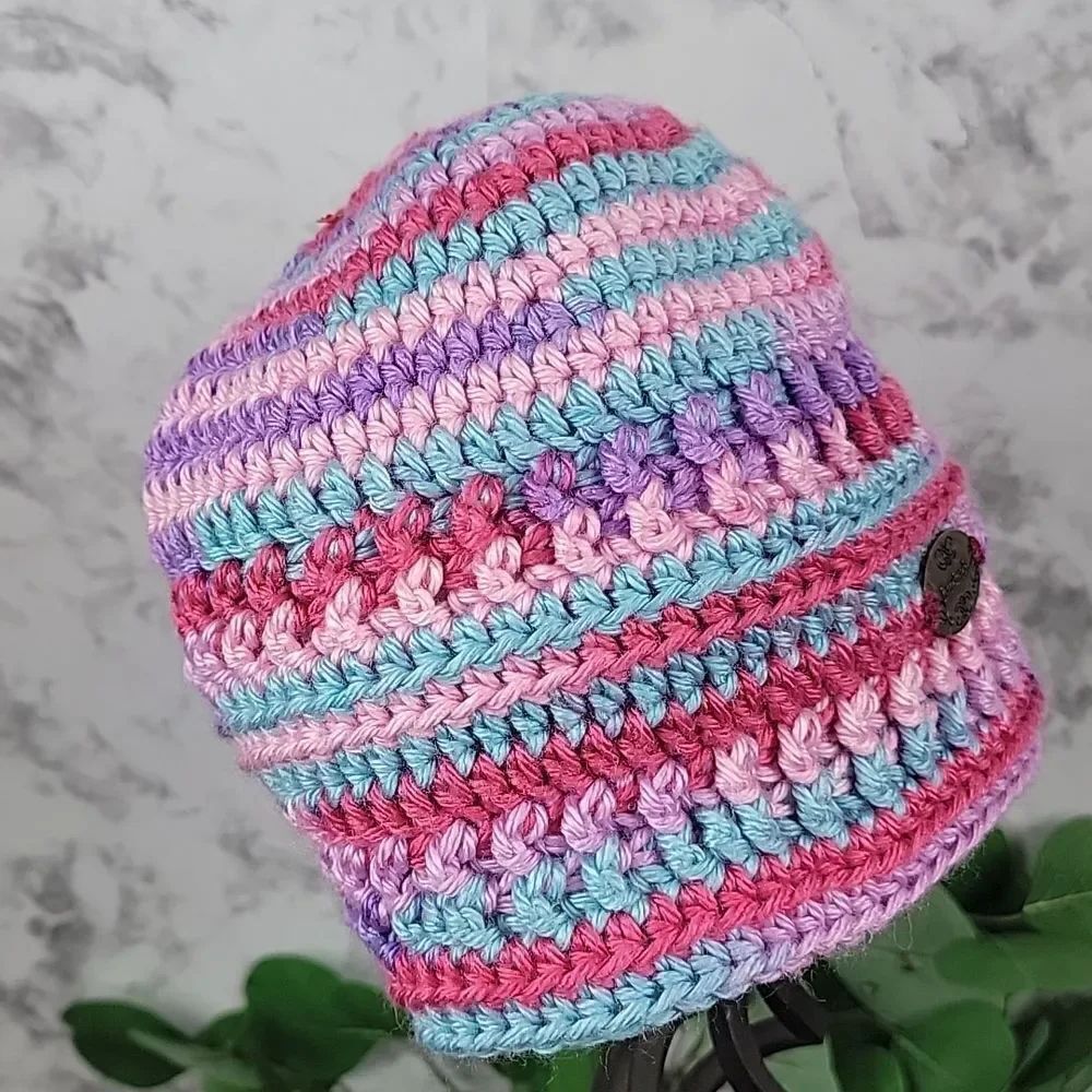 Handmade knitted beanie One Size - Picture 3 of 6